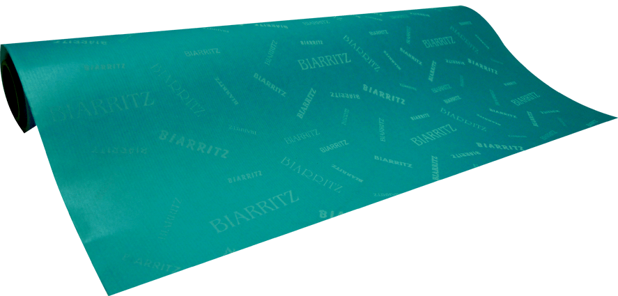 Papier cadeaux kraft blanc vergé 60grs. Impression aplat en hélio 100_. Impression logo en semi 1 couleur flexo 5_